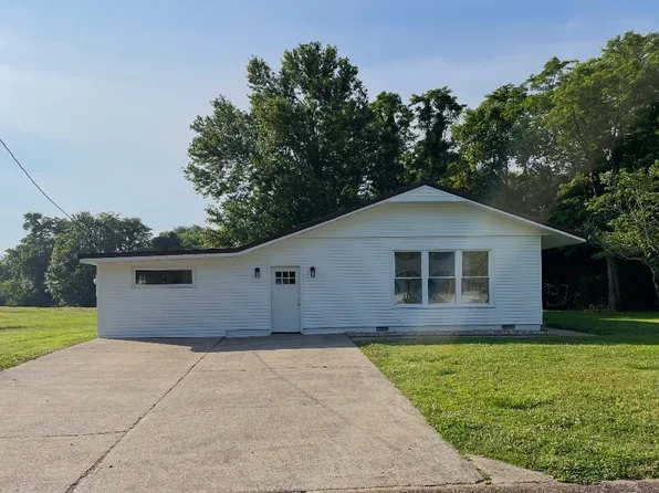 208 Dorris Dr, Metropolis, IL 62960