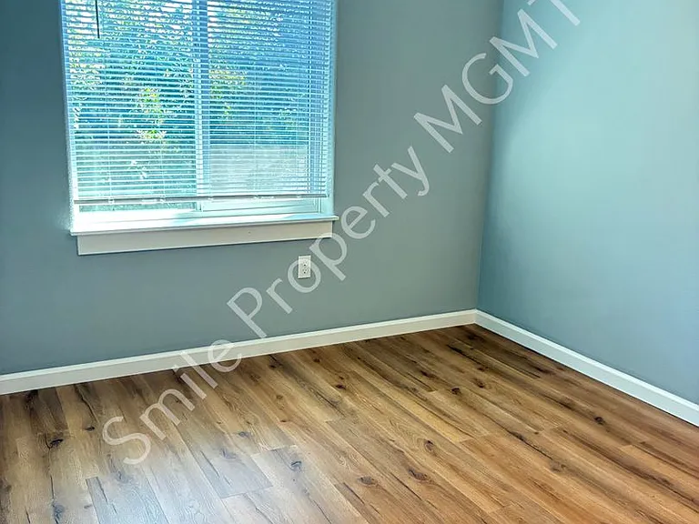 19416 SE River Rd — Photo 14
