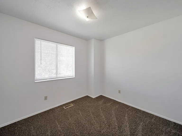 558 N Redwood Rd #2 — Photo 10