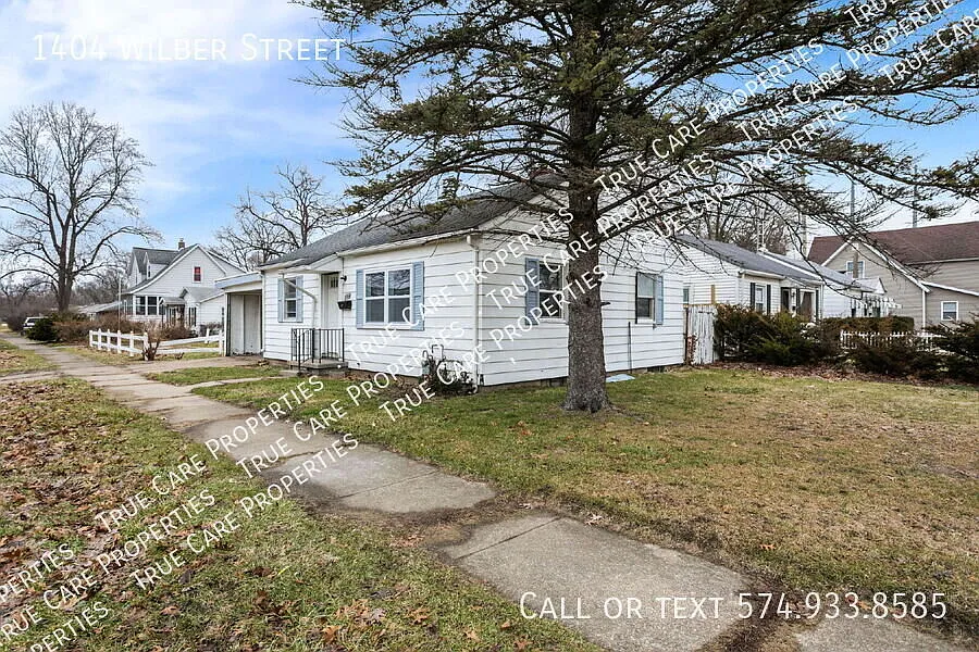 Vouchers Accepted - Showings start 9/23! — Photo 2