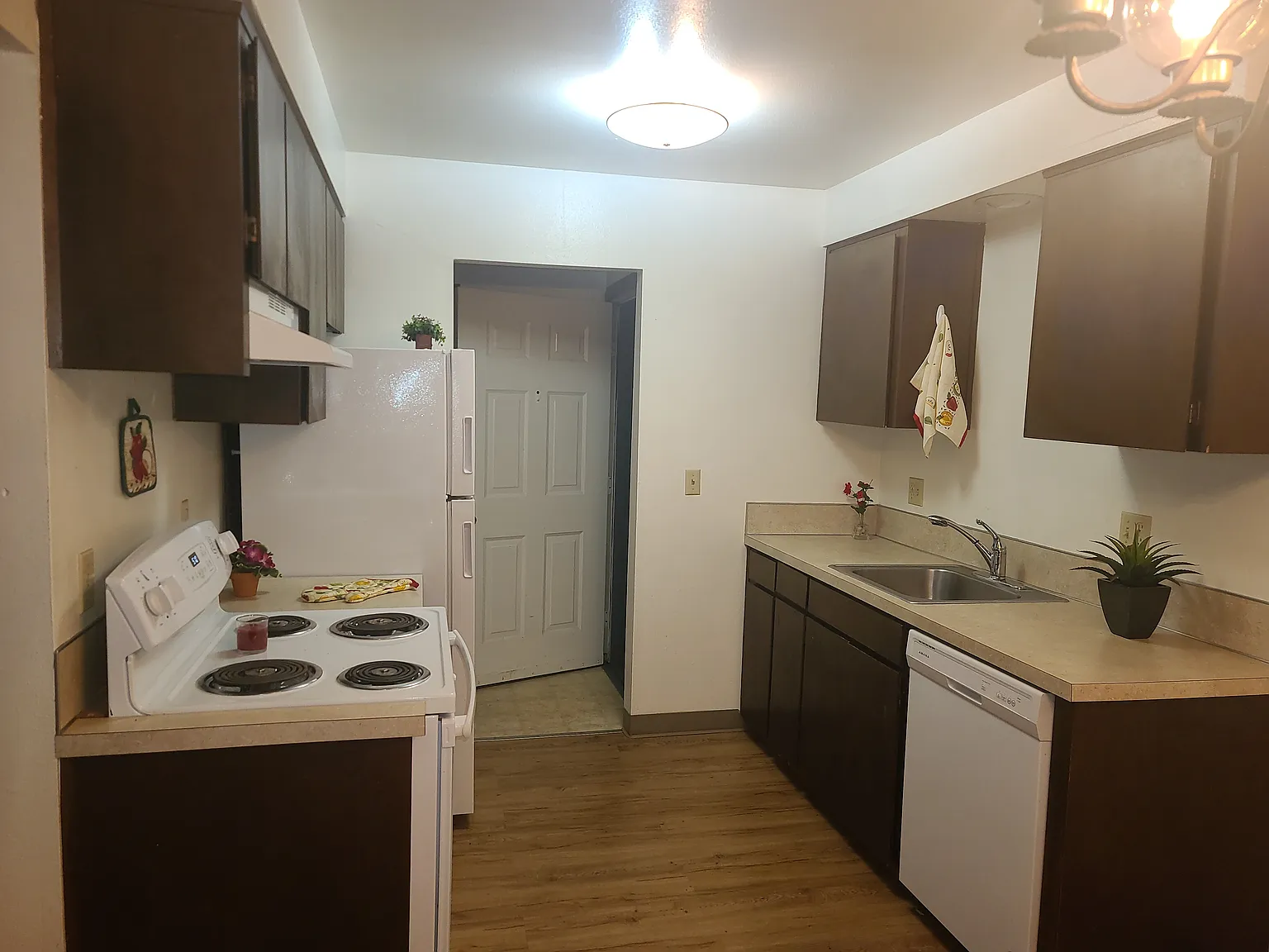 2 bed, $1,395 — Photo 2
