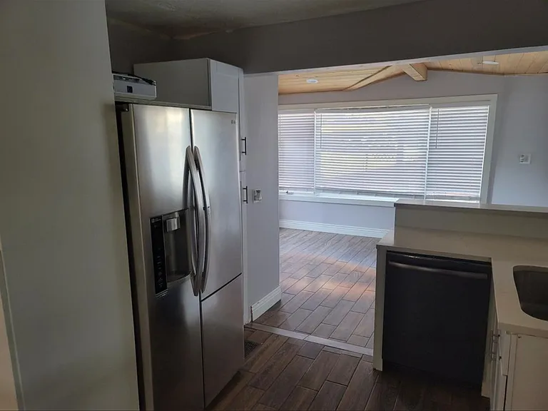 976 N American Beauty Dr W — Photo 6
