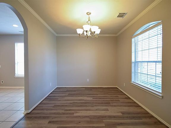 3rd image of 21915 Field Green Dr