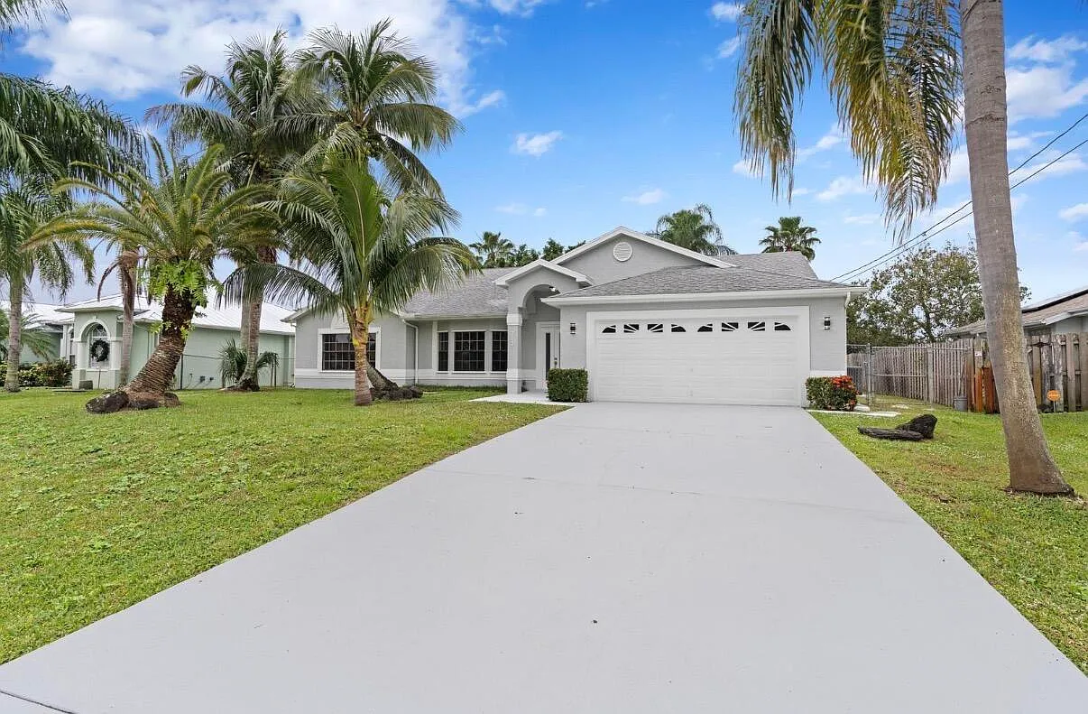 3 bed, 2.5 bath, 2038 sqft, $3,280 — Photo 1