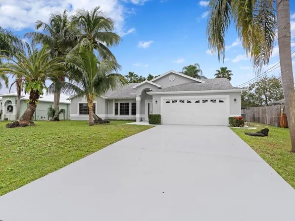 272 SW Carter Avenue, Port St Lucie, FL 34983