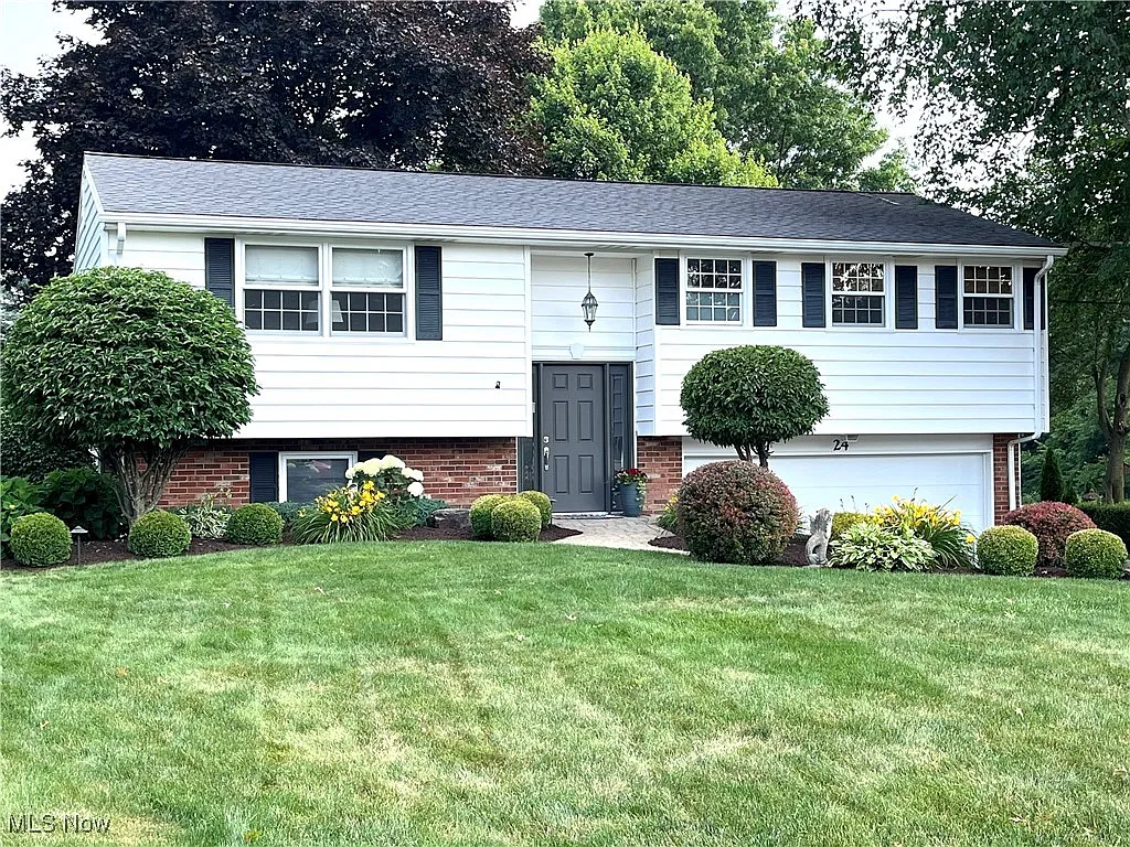 24 Edgewood Ct photo 1