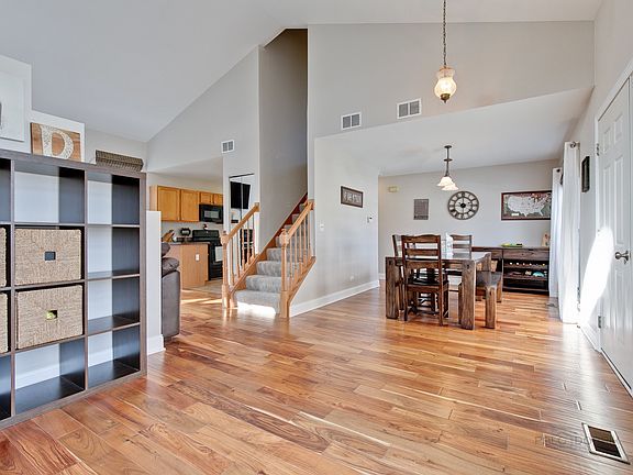 4th image of 331 Annandale Dr
