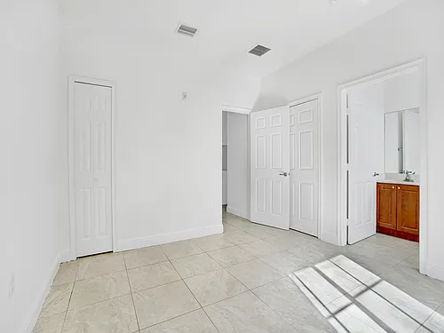 18120 NW 59th Ave Photo 1