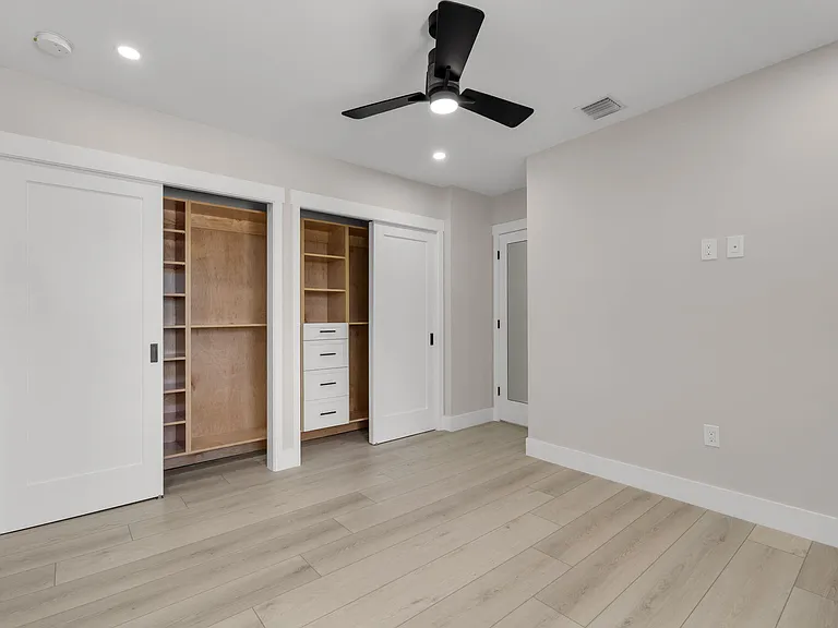 294 Saint Thomas Ave — Photo 52