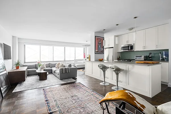 Rented by Modlin Group | media 9