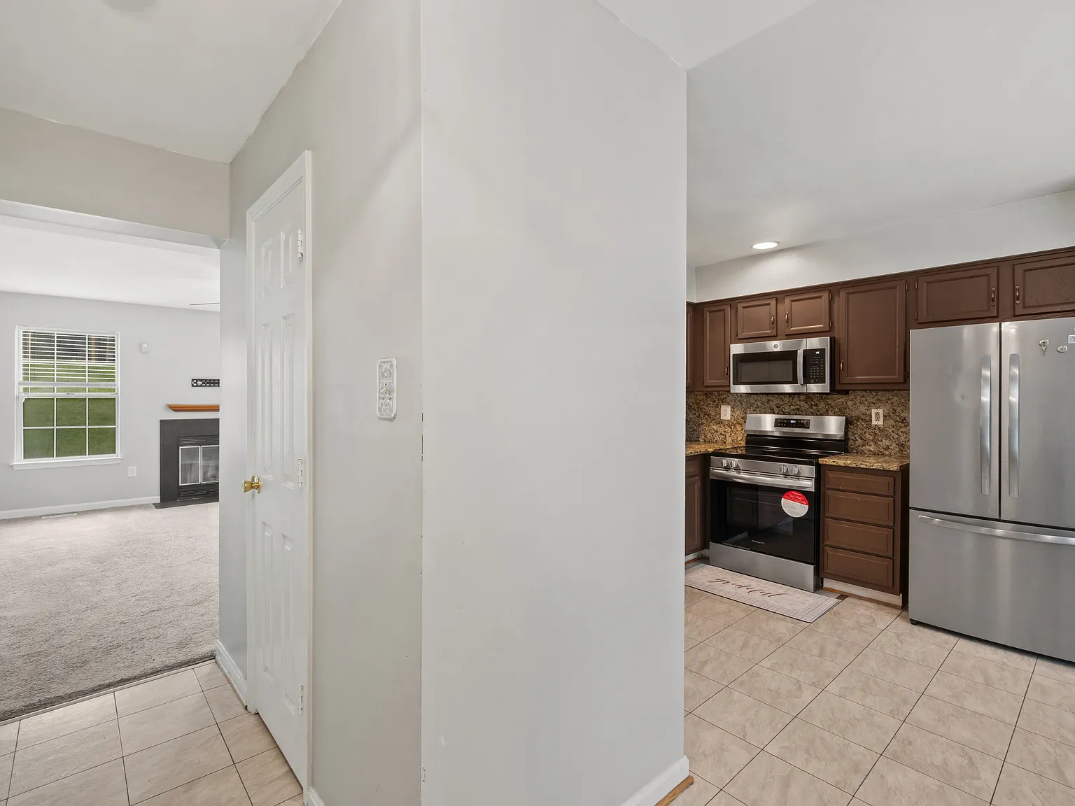 3 bed, 1454 sqft, $2,900 — Photo 3
