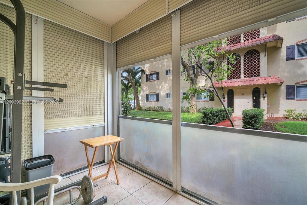 257 S Cypress Rd APT 416, photo 7