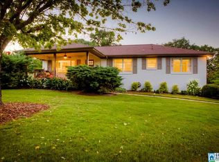 2521 Mountain Woods Dr, Vestavia, AL 35216