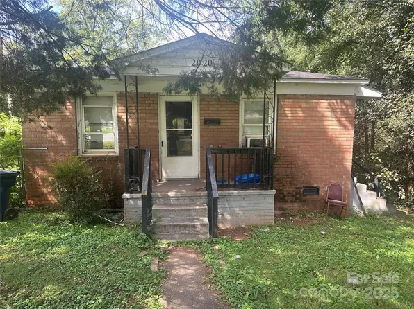 2020 Renner St, Charlotte, NC 28216