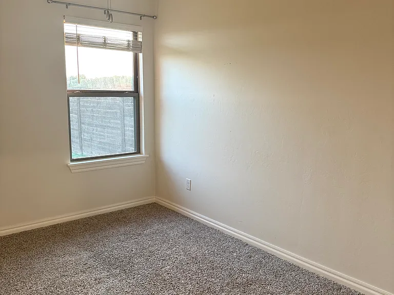 16125 Vermillion Dr — Photo 26
