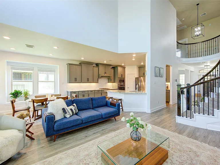 2415 Flowering Brook Ln — Photo 14