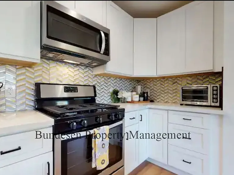 4 Lone Oak Ct — Photo 11
