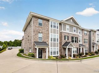 11267 Talamore Cir, Saint Louis, MO 63131