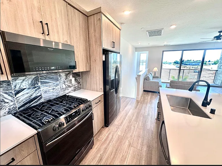 478 W Mahogany Ln — Photo 10