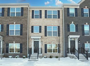 6646 Halsey St, Zionsville, IN 46077