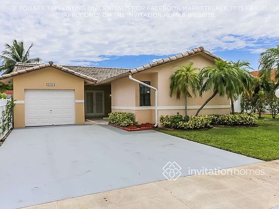 3rd image of 4705 SW 143rd Ave
