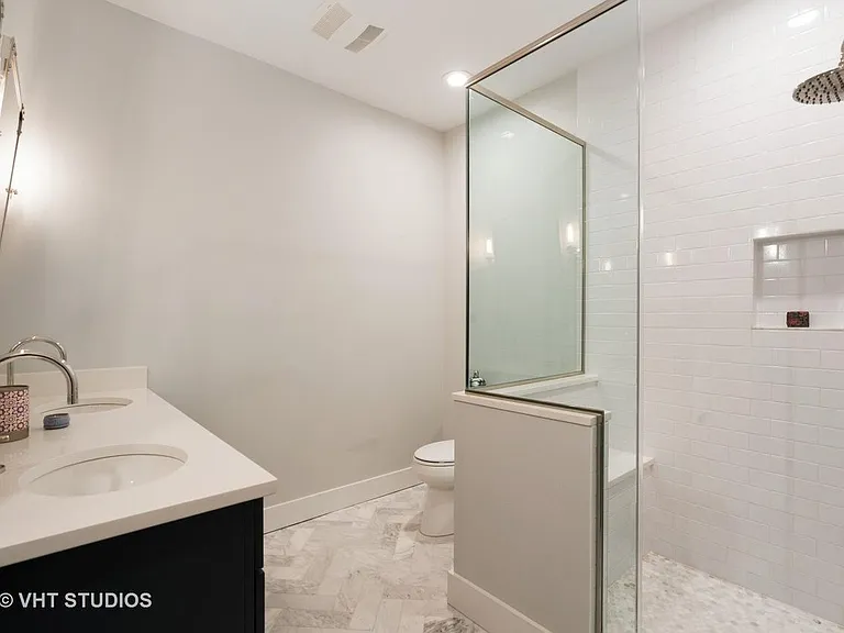 1048 W Fulton Market #3 — Photo 8