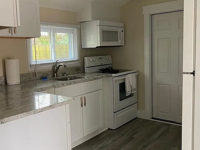 3824 N 10th Ave #C — Photo 8