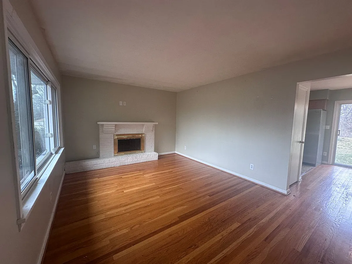 Building Photo - 7105 Nachand Ln