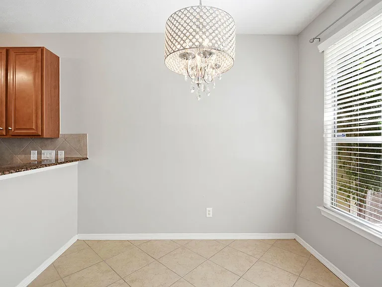 930 Sterling Creek Cir — Photo 20