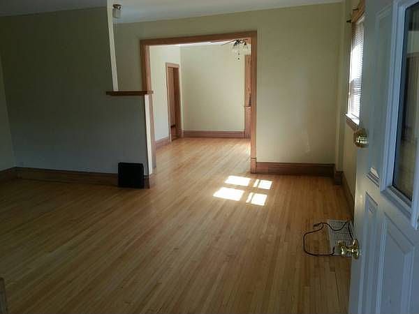 2nd image of 1930 Jefferson St