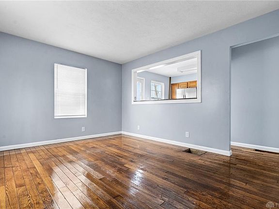 5th image of 2100 E Bataan Dr
