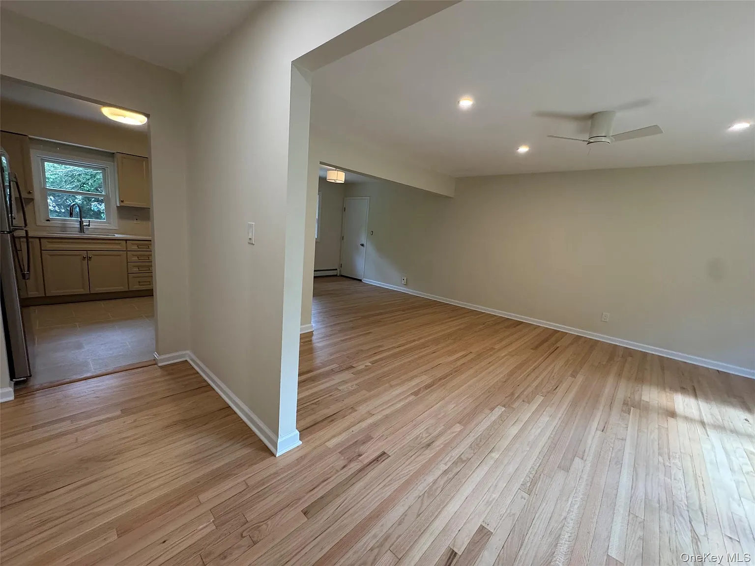 2 bed, 1.0 bath, 1174 sqft, $3,750 — Photo 3
