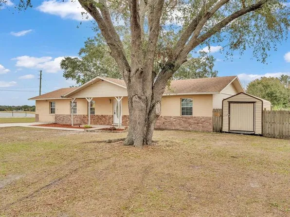 27 Moss Rd E, Auburndale, FL 33823