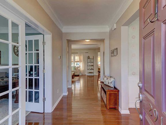 2nd image of 2912 Thornrose Ln