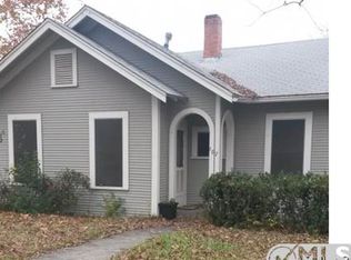 107 W Avenue B, Lampasas, TX 76550