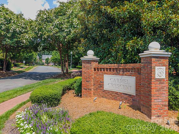 2nd image of 5110 Oxford Crescent Ct