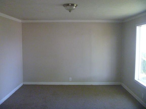 3rd image of 1620 N Berwick Ave