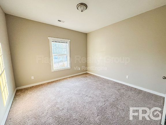 5th image of 1400 S Taylor St