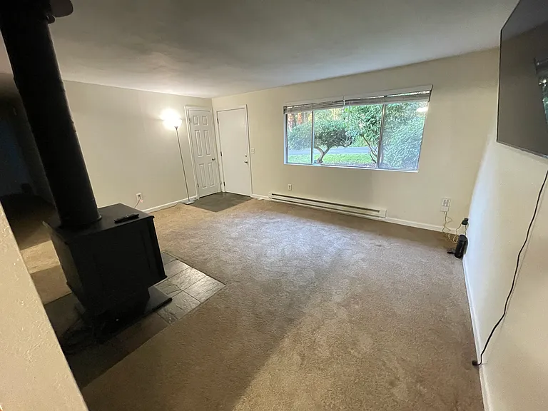 20905 NE 8th Pl — Photo 8