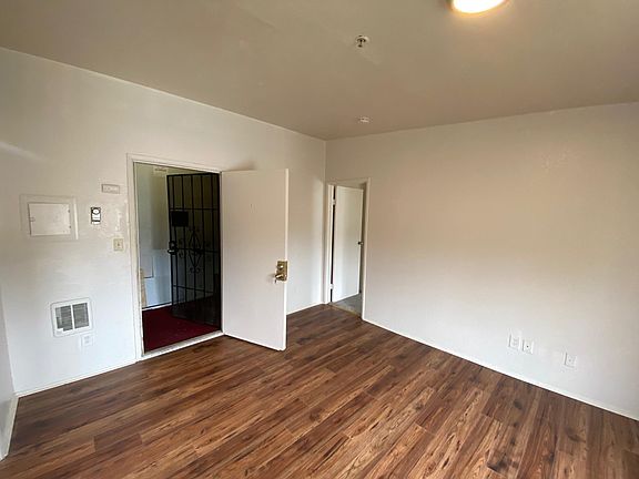 3rd image of 2601 Center Ave #212