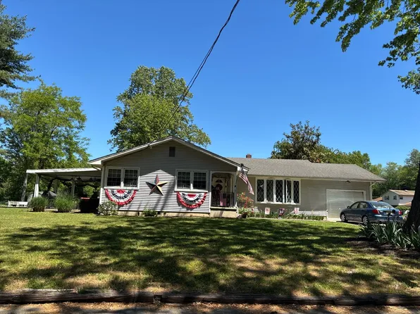 1740 Sequoia Dr, Vineland, NJ 08361