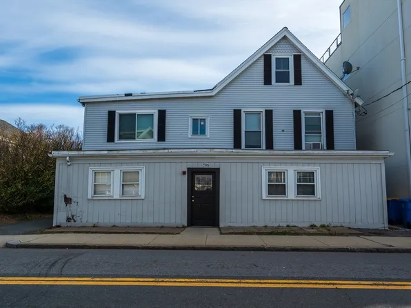 586 Shirley St, Winthrop, MA 02152