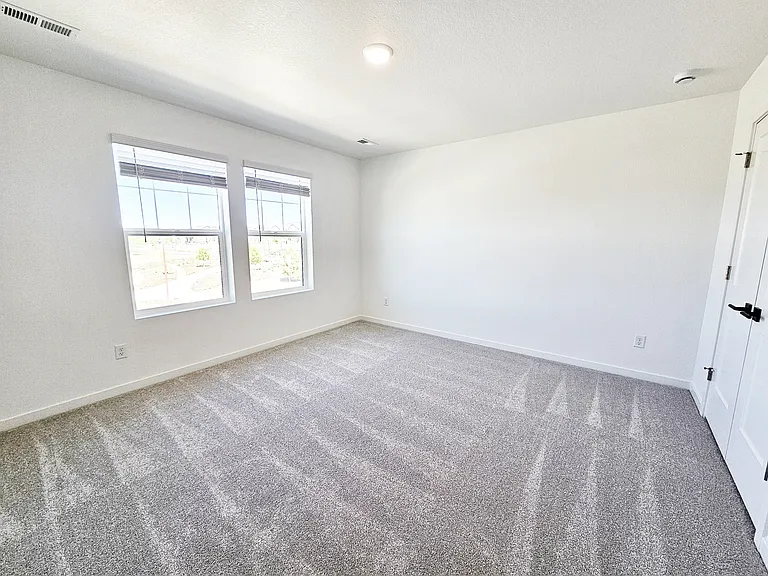 21470 E 58th Ave — Photo 11
