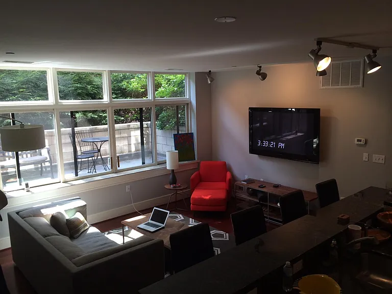 1654 Euclid St NW #101 — Photo 2