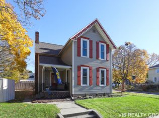 618 Sheldon Rd, Grand Haven, MI 49417