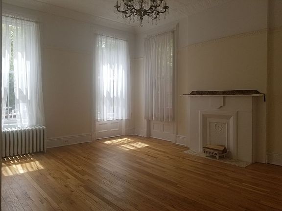 3rd image of 333 Henry St #1
