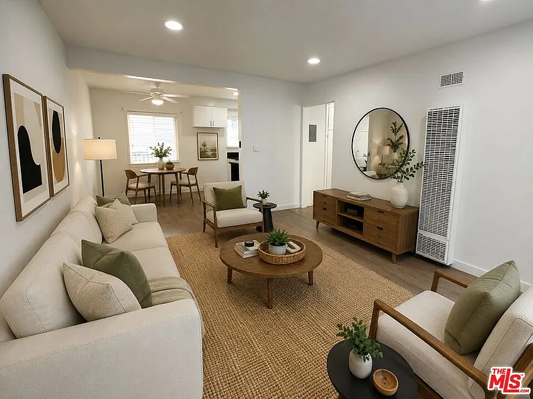 228 S Mariposa Ave #2 — Photo 3