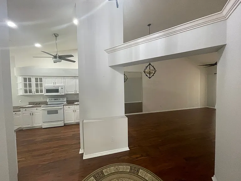 5708 Greenwood Cir #48 — Photo 7