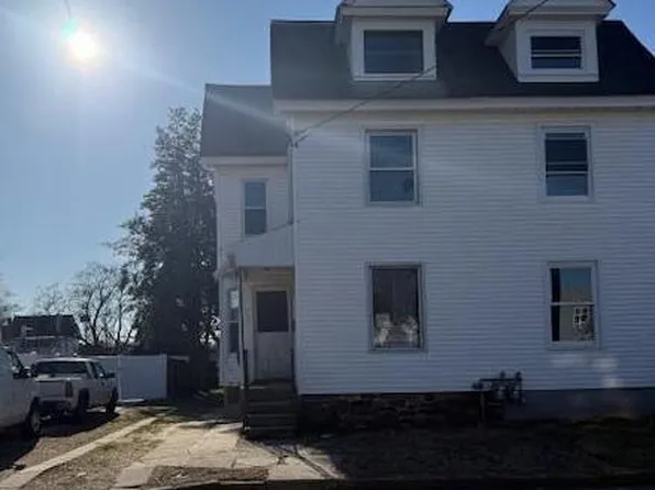 712 3rd St N, Millville, NJ 08332