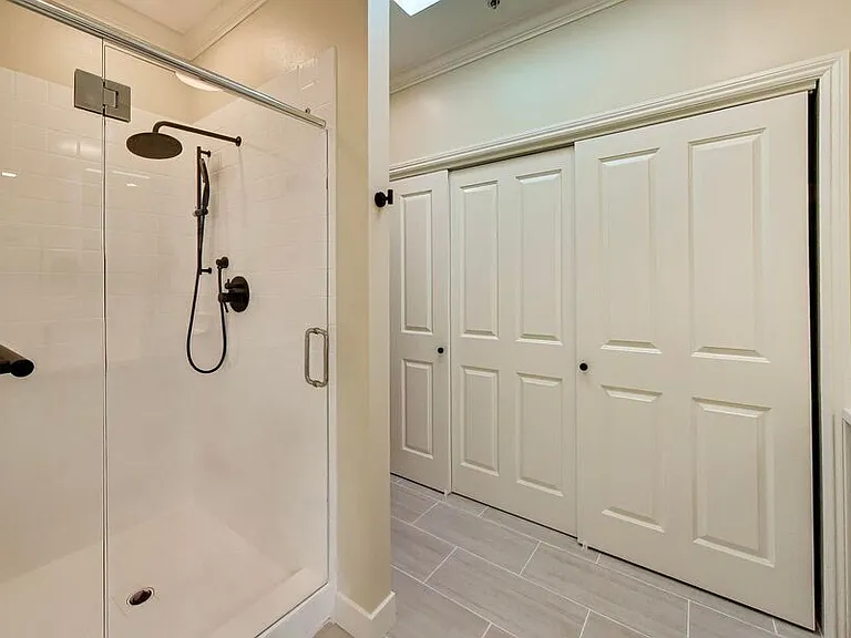 568 Glenwood Ave #1 — Photo 13